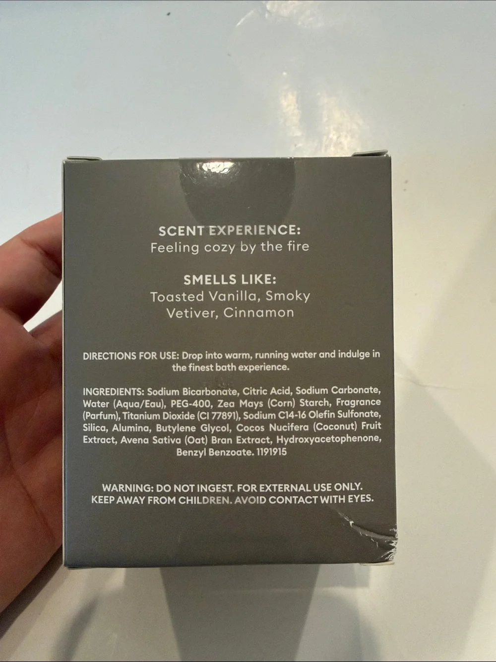 NWT Fireside Vanille Scented Bath Bomb - Cream 6oz